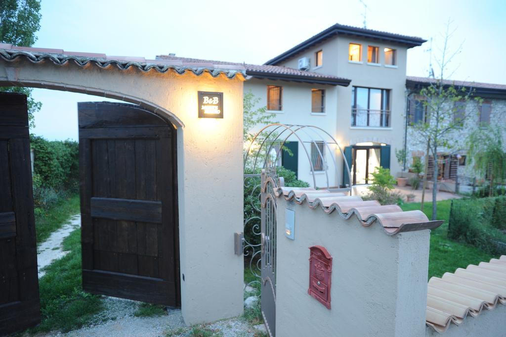 Monte Maino Bed & Breakfast Desenzano del Garda Bagian luar foto