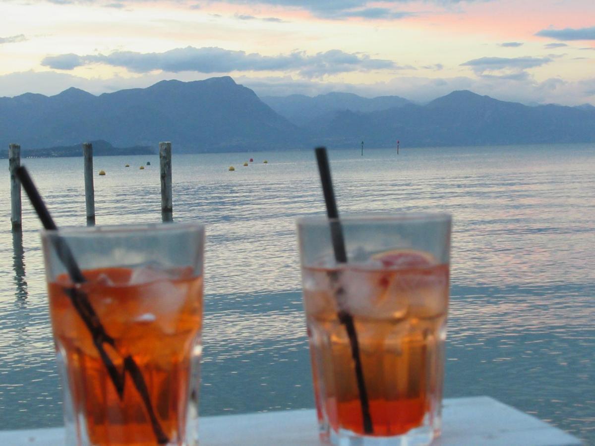 Monte Maino Bed & Breakfast Desenzano del Garda Bagian luar foto