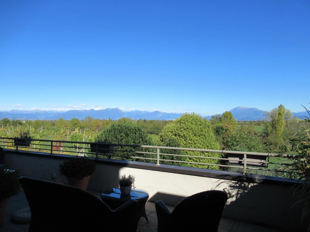 Monte Maino Bed & Breakfast Desenzano del Garda Bagian luar foto
