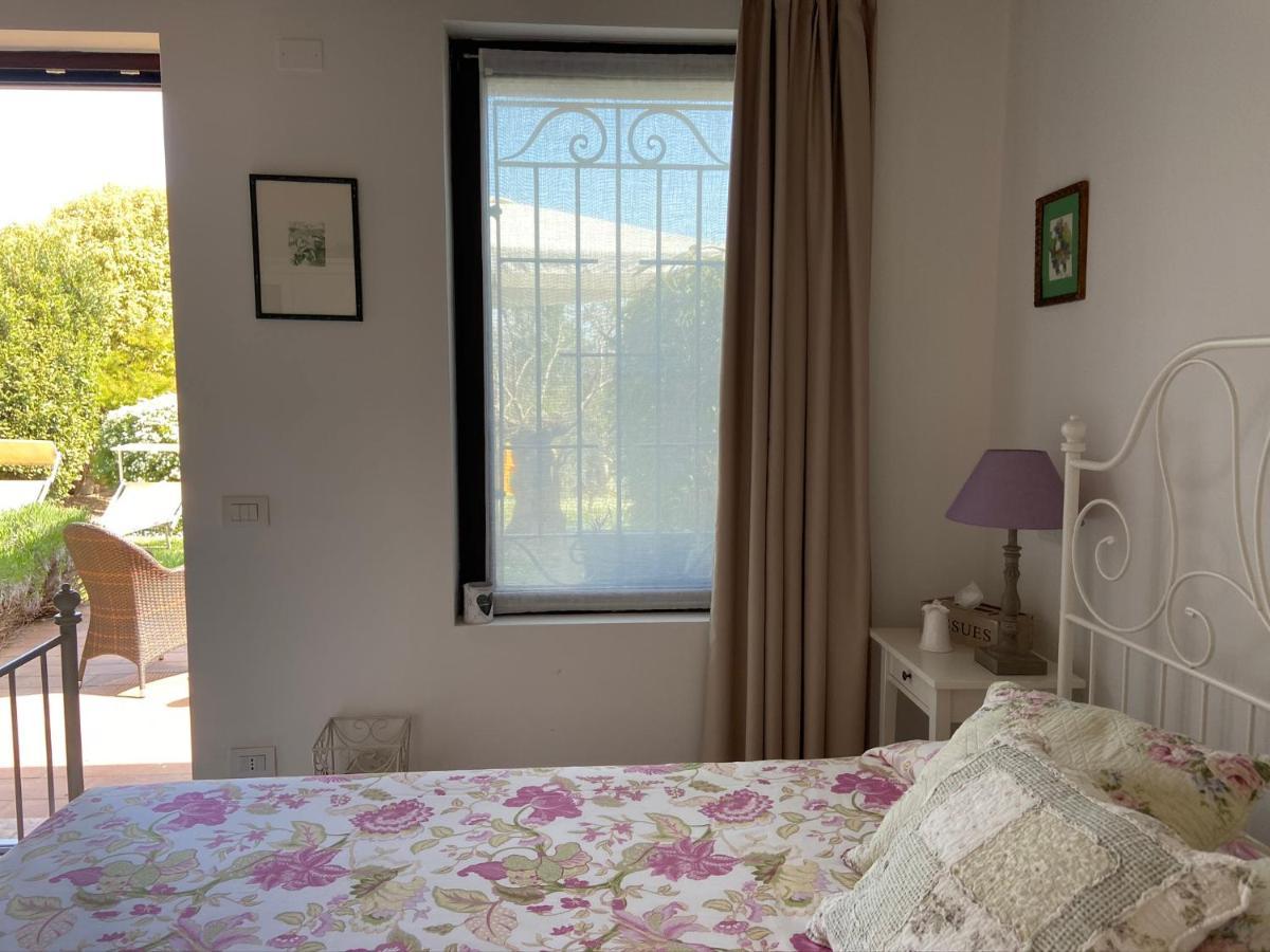 Monte Maino Bed & Breakfast Desenzano del Garda Bagian luar foto